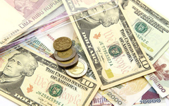 货币基金太火，银行也忍不住推出此类产品，值得买吗？