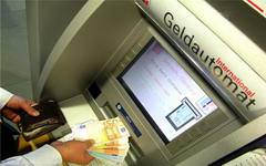 多余的钱存银行，存卡里和开存单哪个更“安全”？